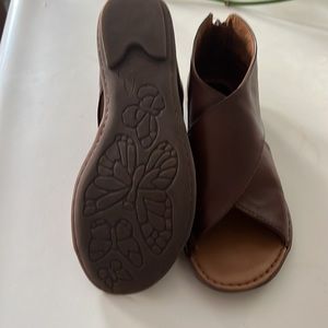 Boc Sandals brown size 8